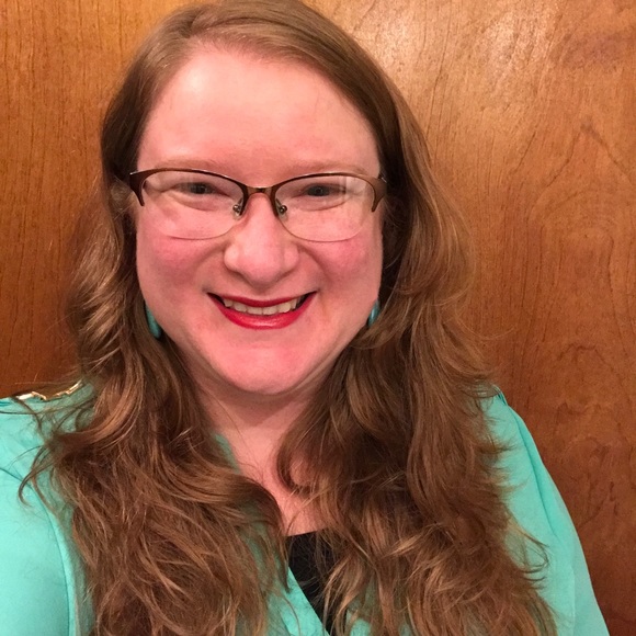 Meet your Posher, Rachel! 15% off of 2 or more bundles! Posh Ambassador II 💛 - Picture 16 of 17